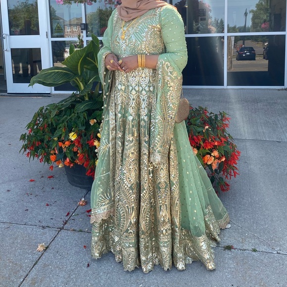 Pakistani Green Maxi Gown - Picture 2 of 3